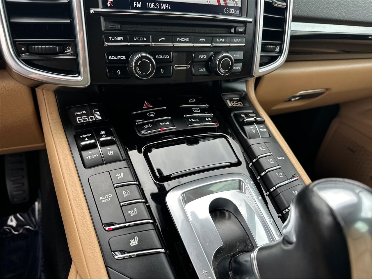 Porsche Cayenne  2014
