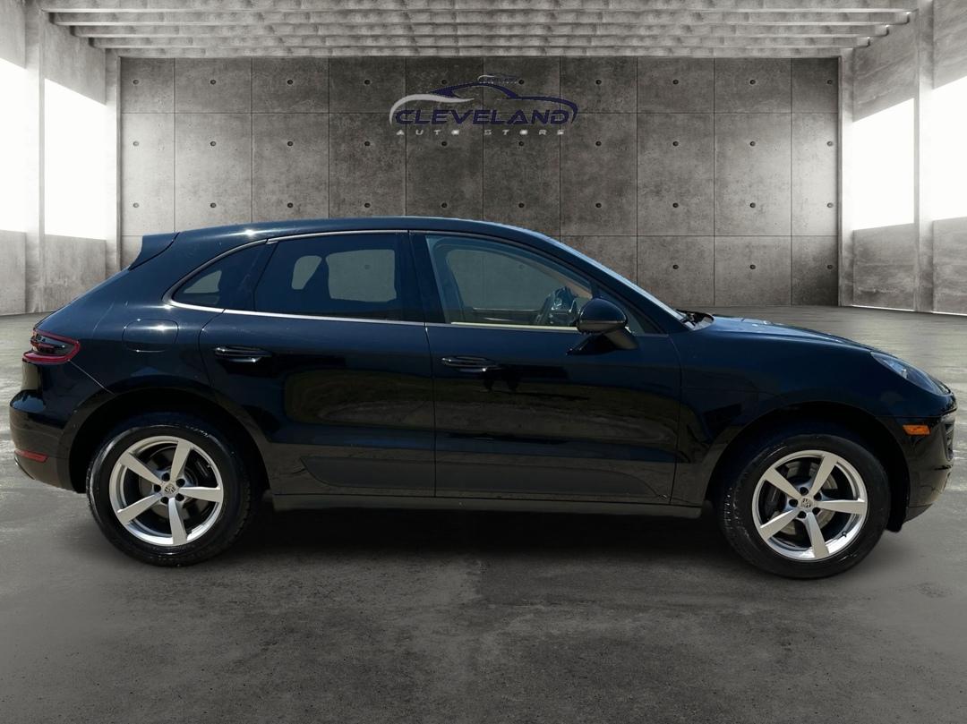 Porsche Macan  2017