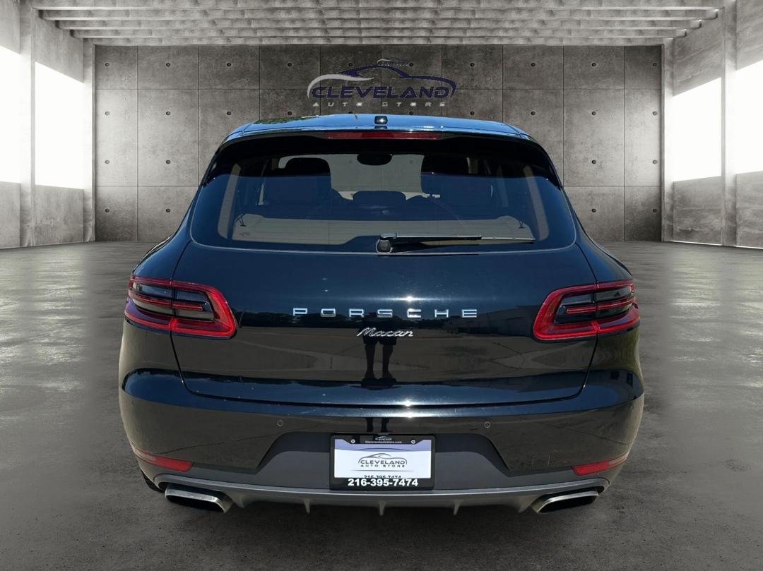 Porsche Macan  2017