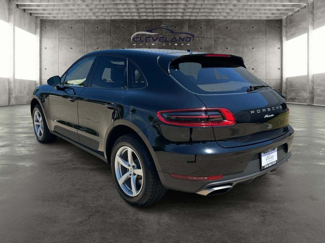 Porsche Macan  2017