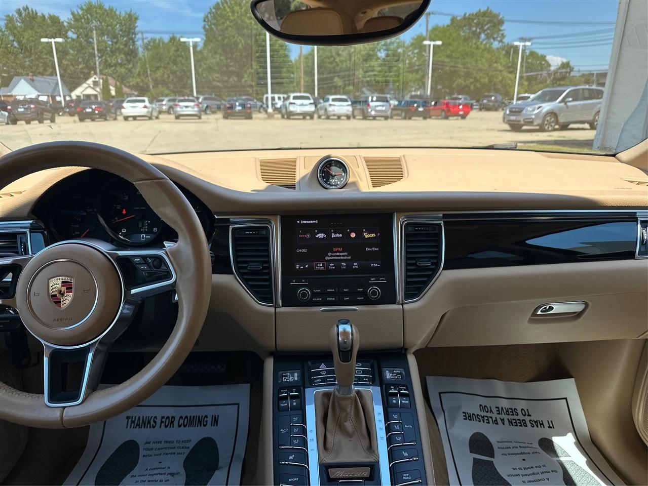 Porsche Macan  2017