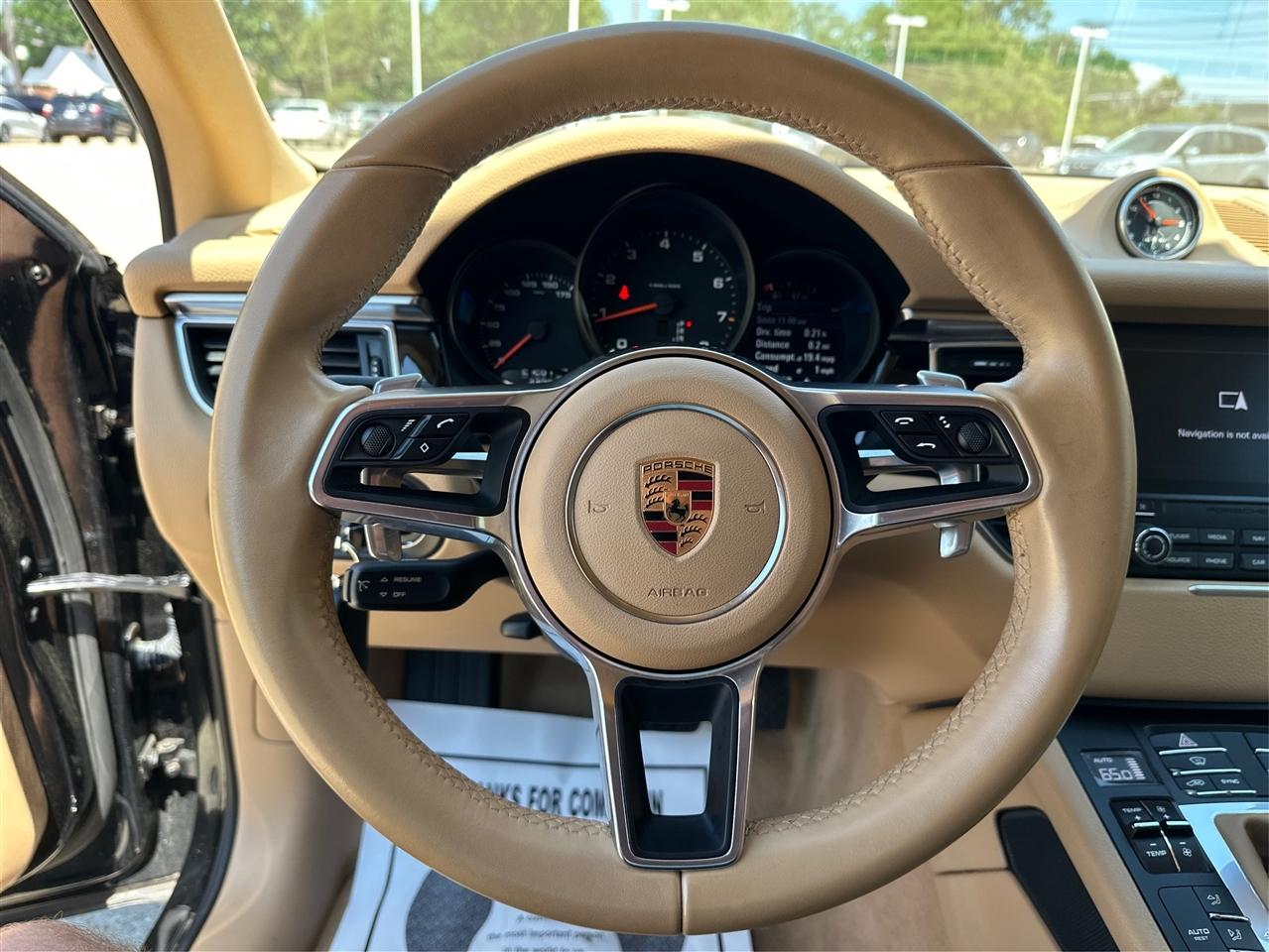 Porsche Macan  2017