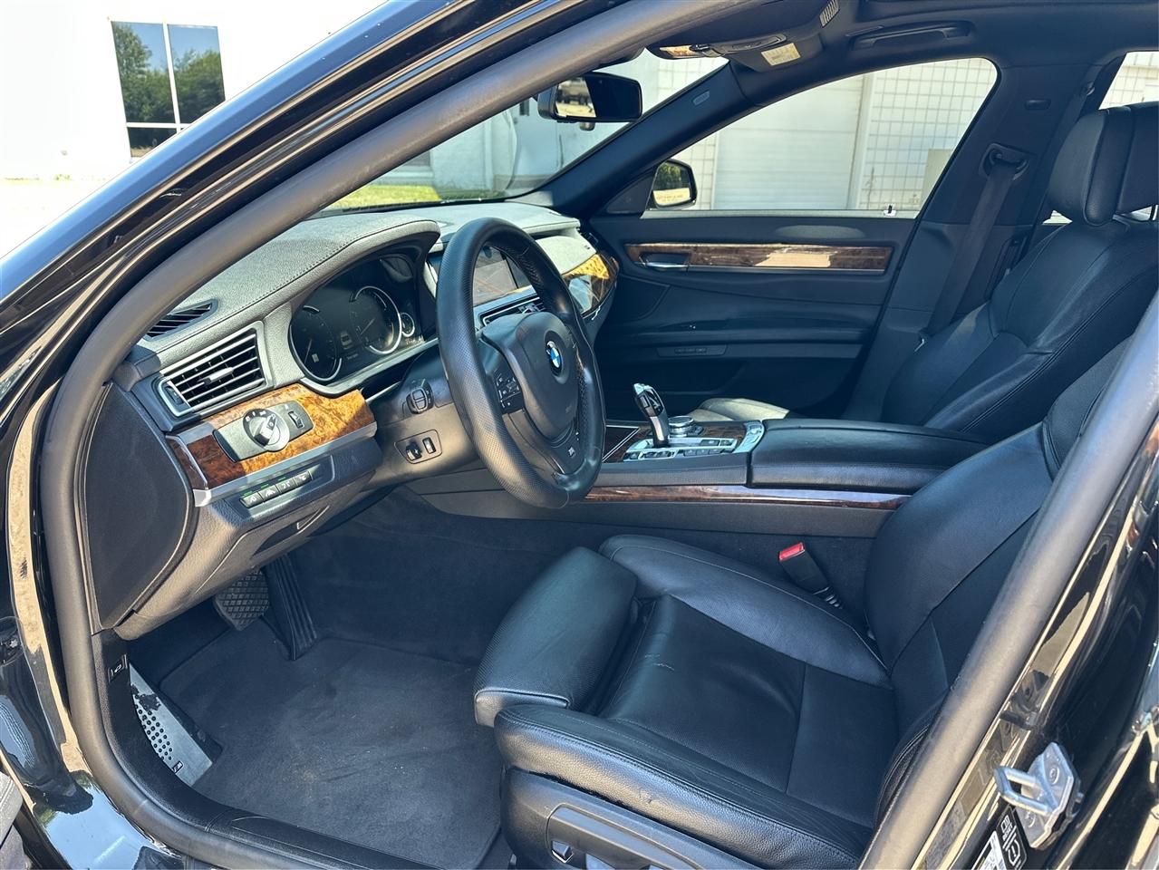 BMW 7-Series  2015