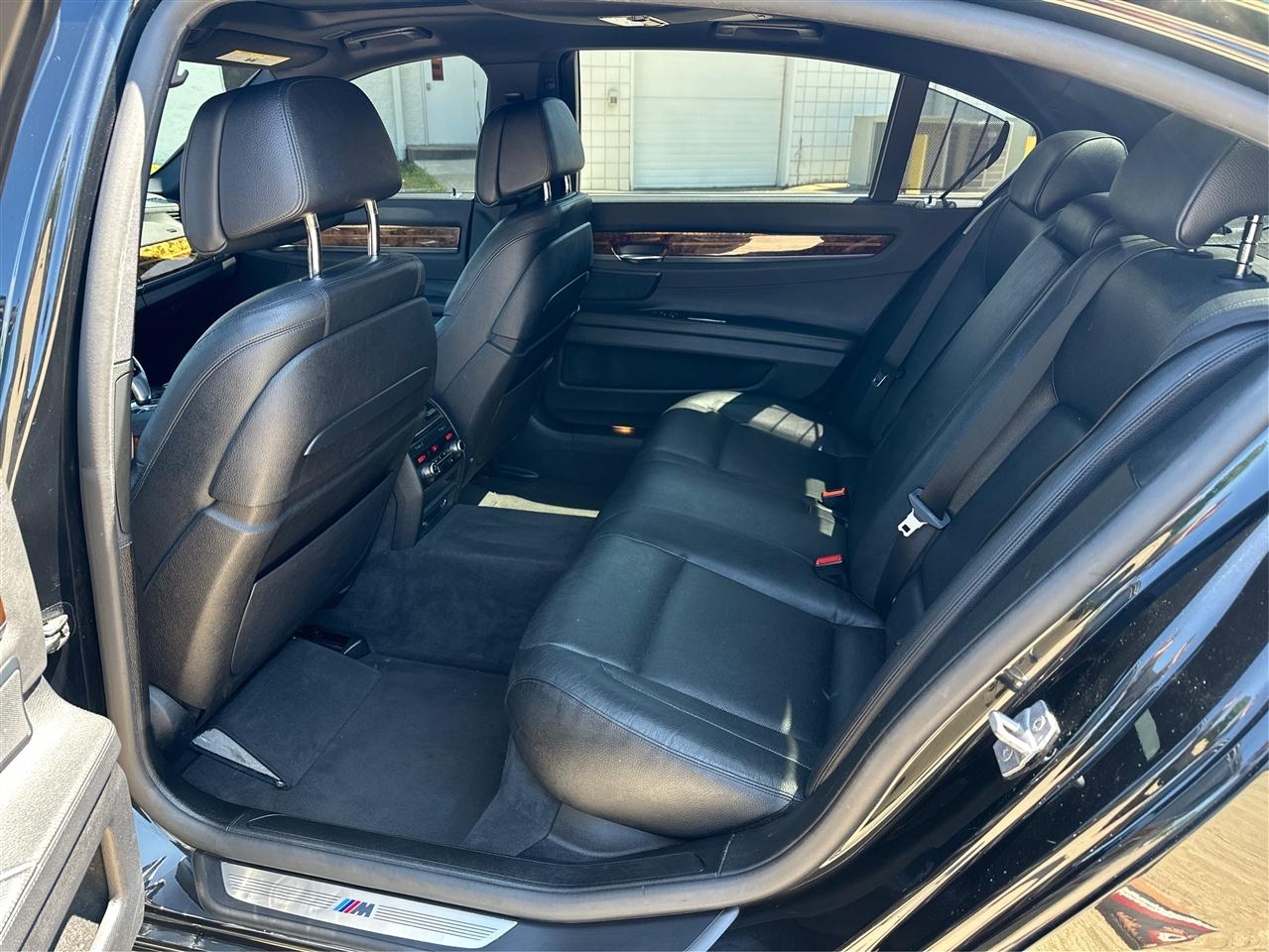 BMW 7-Series  2015