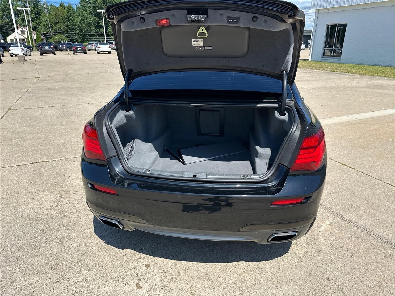 BMW 7-Series  2015