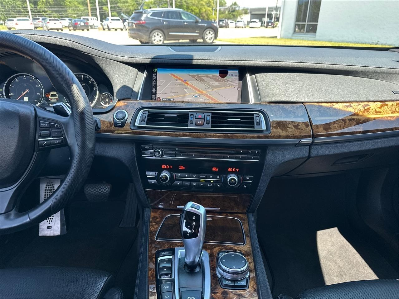 BMW 7-Series  2015