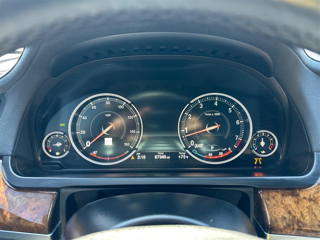 BMW 7-Series  2015