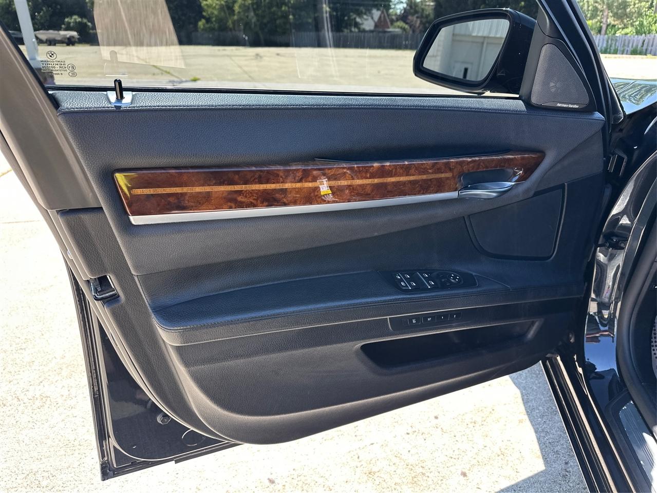 BMW 7-Series  2015