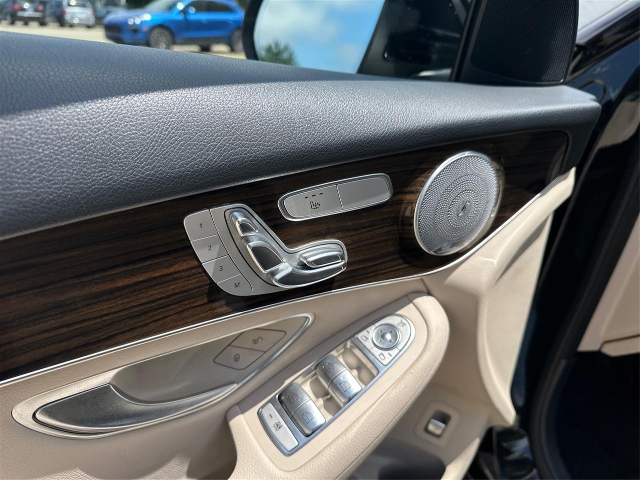 Mercedes-Benz GLC-Class  2016