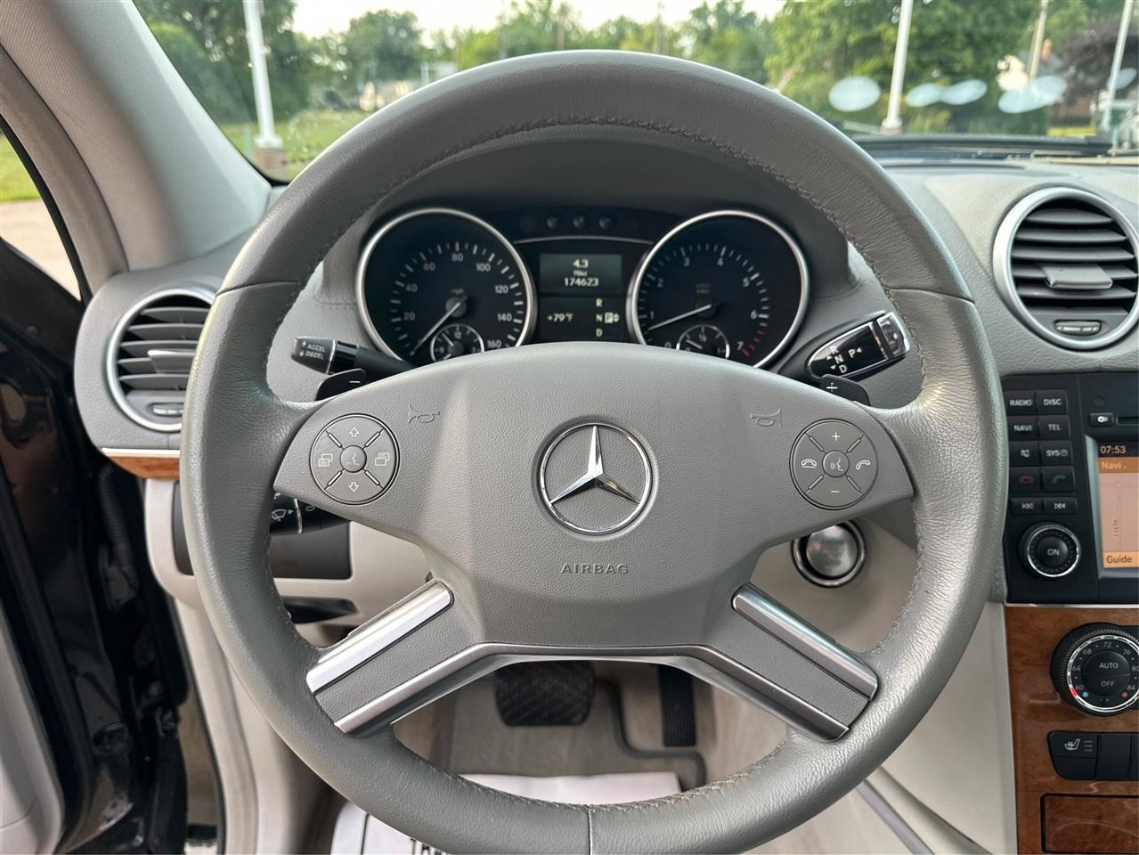 Mercedes-Benz GL-Class  2009