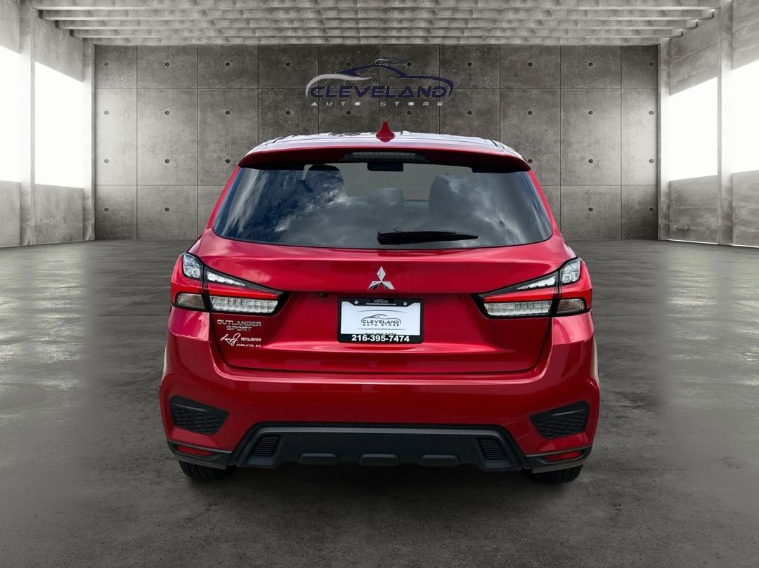 Mitsubishi Outlander Sport  2021