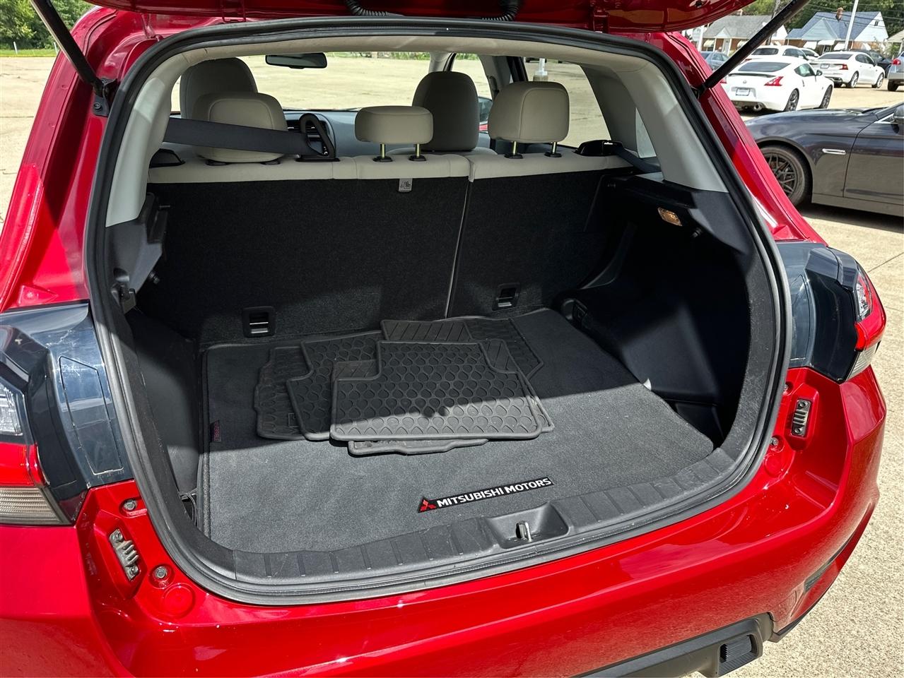 Mitsubishi Outlander Sport  2021