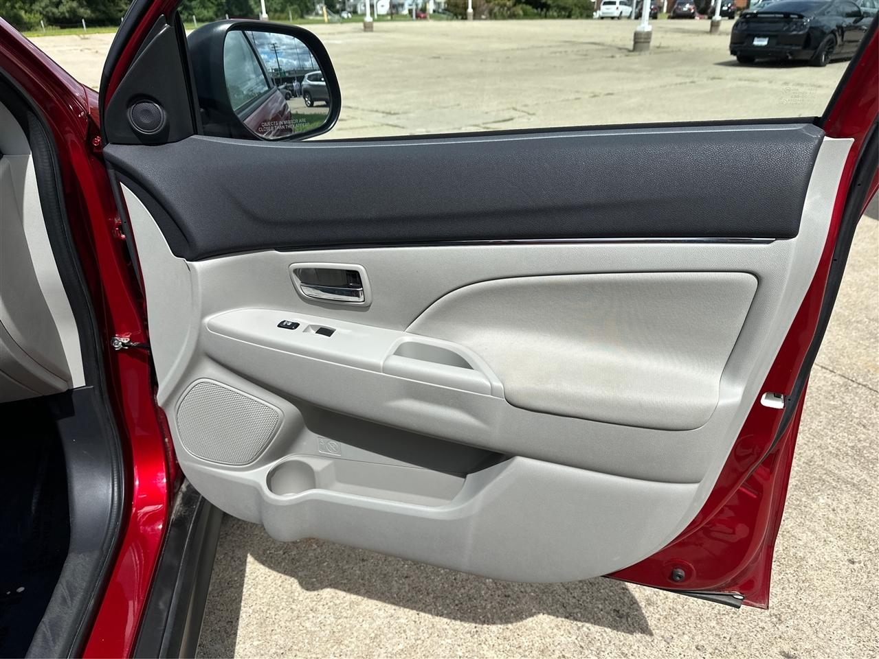 Mitsubishi Outlander Sport  2021