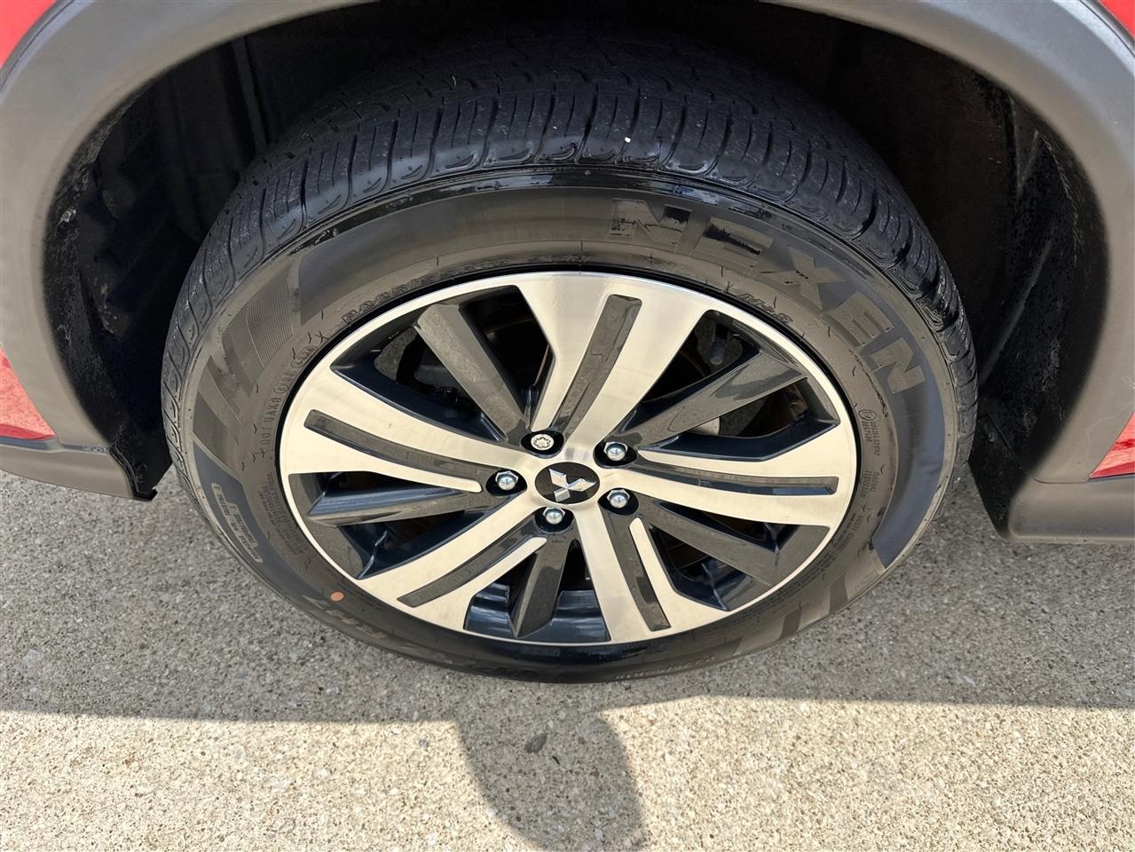 Mitsubishi Outlander Sport  2021