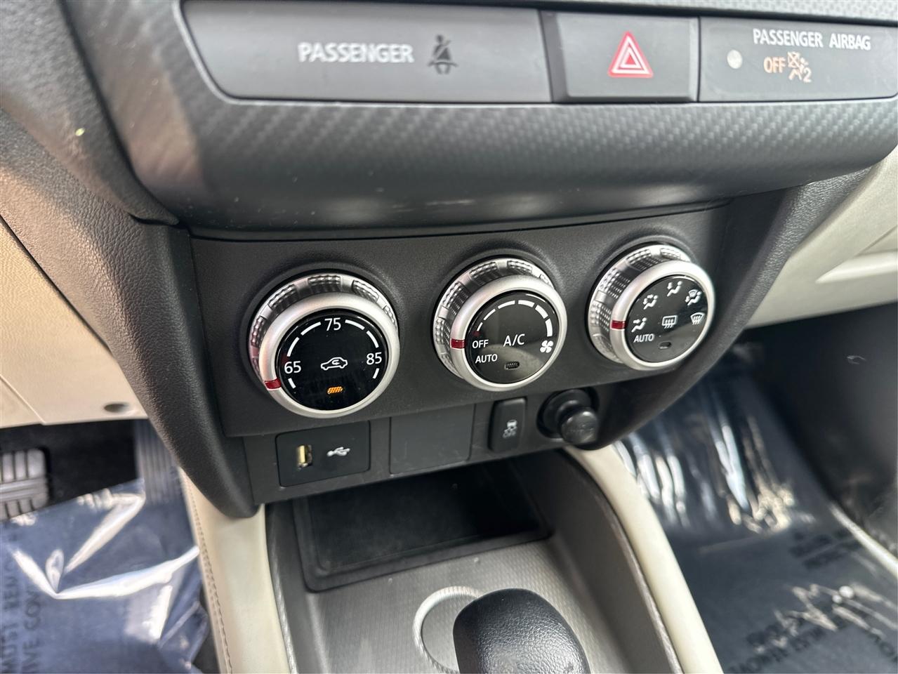 Mitsubishi Outlander Sport  2021