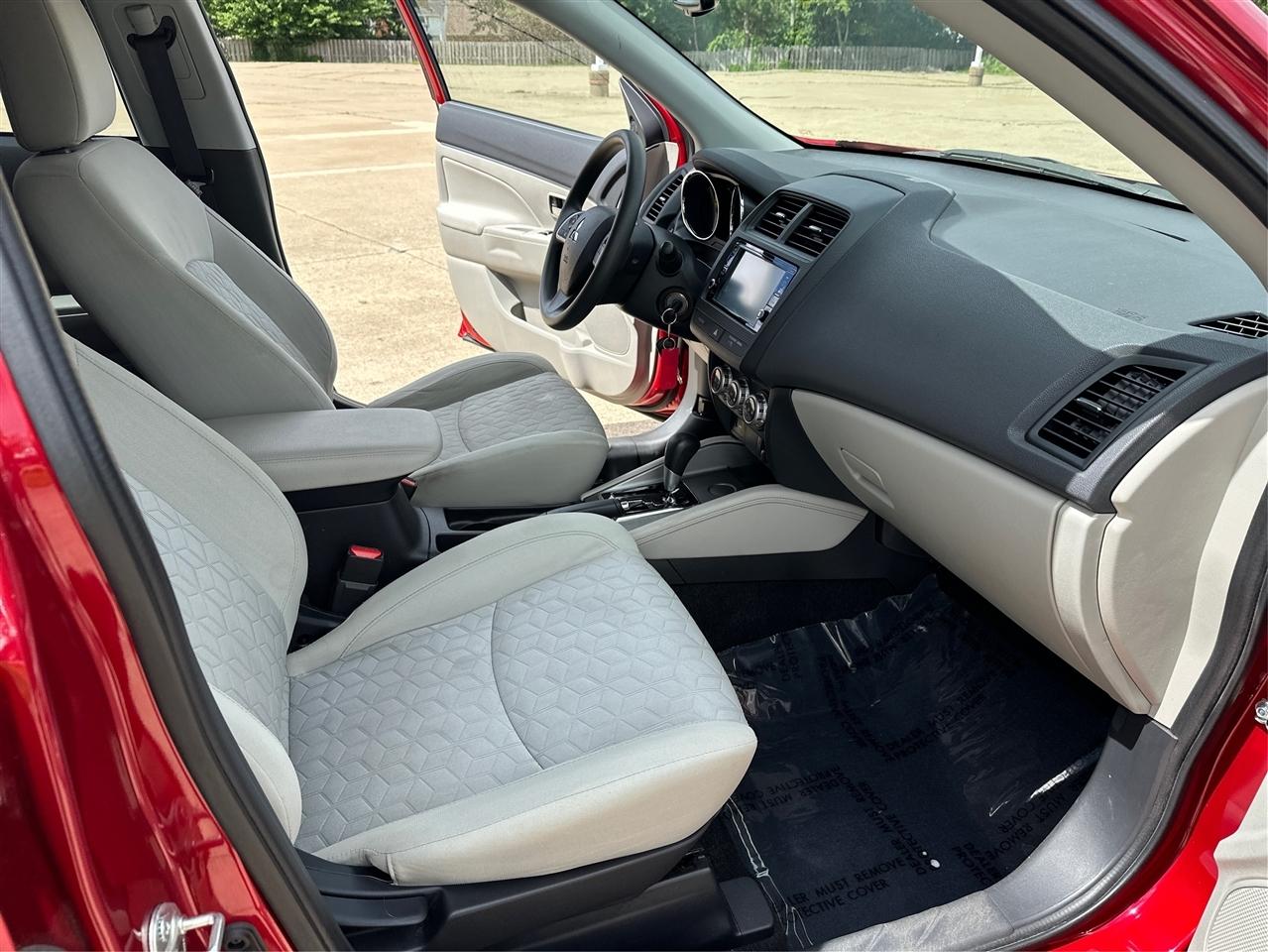 Mitsubishi Outlander Sport  2021