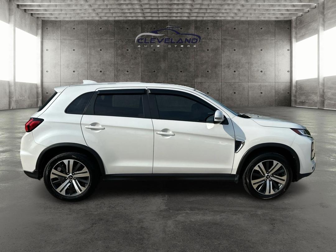 Mitsubishi Outlander Sport  2021