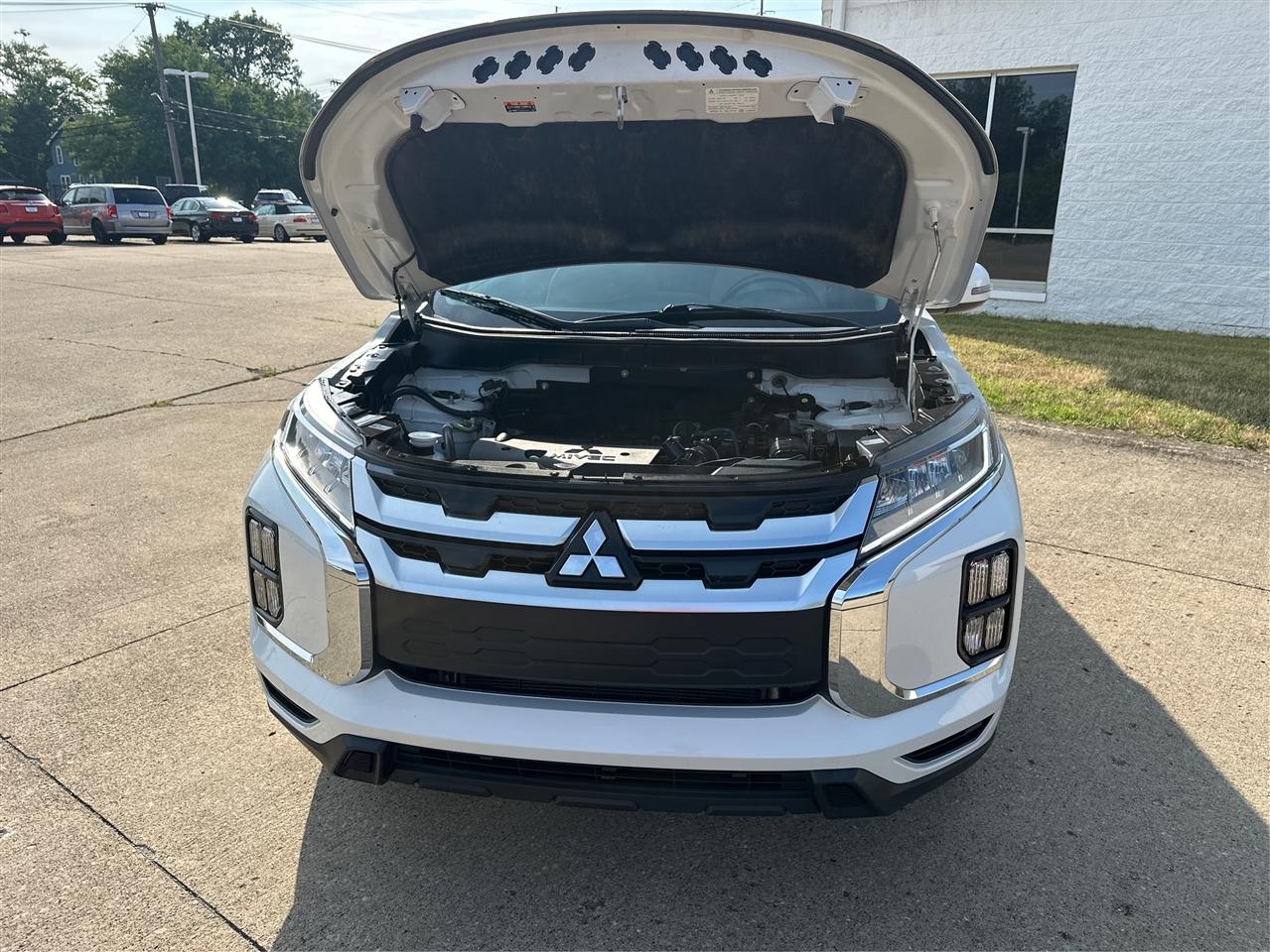 Mitsubishi Outlander Sport  2021