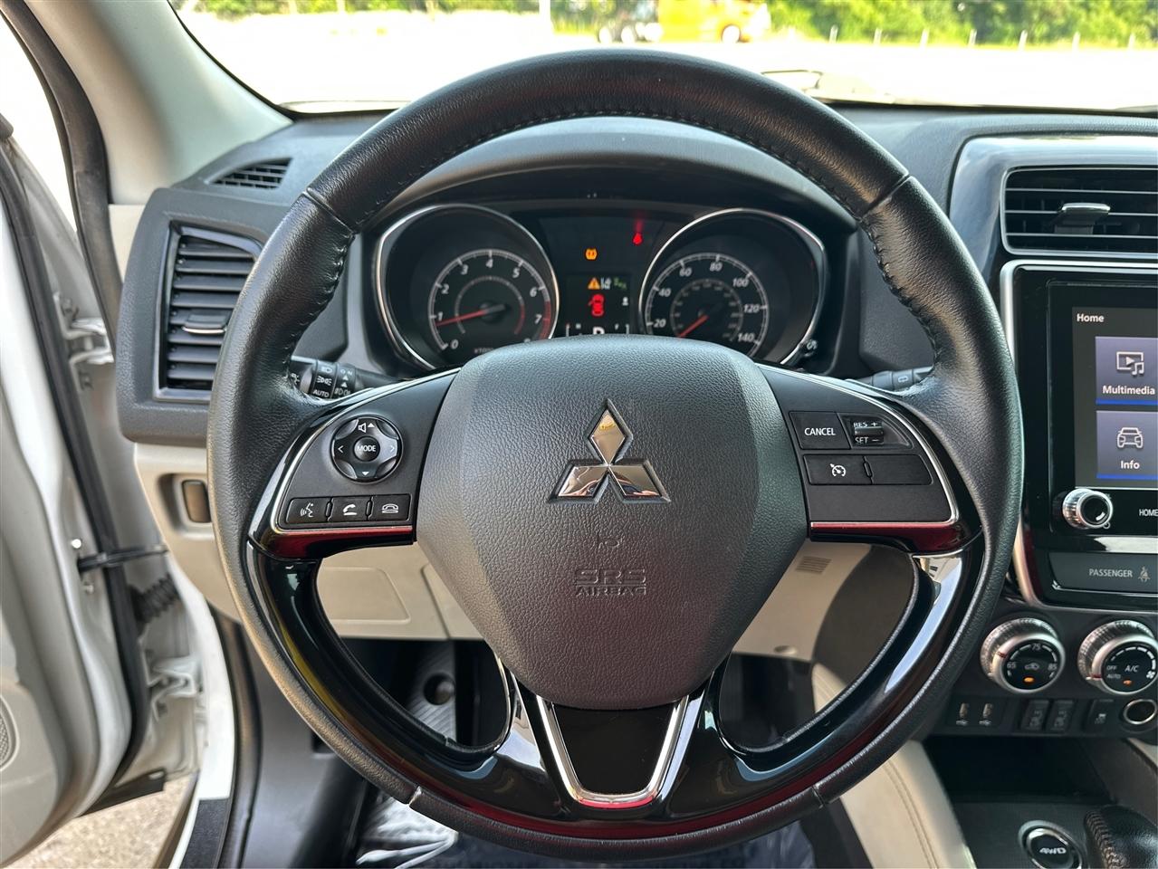 Mitsubishi Outlander Sport  2021