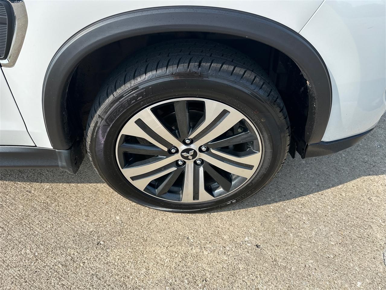 Mitsubishi Outlander Sport  2021