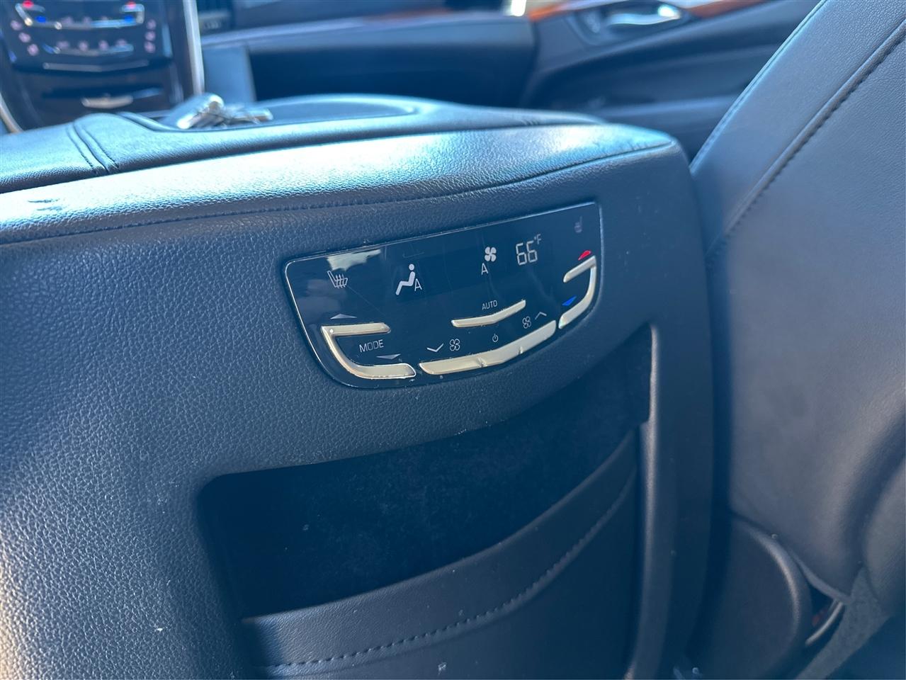 Cadillac Escalade  2018