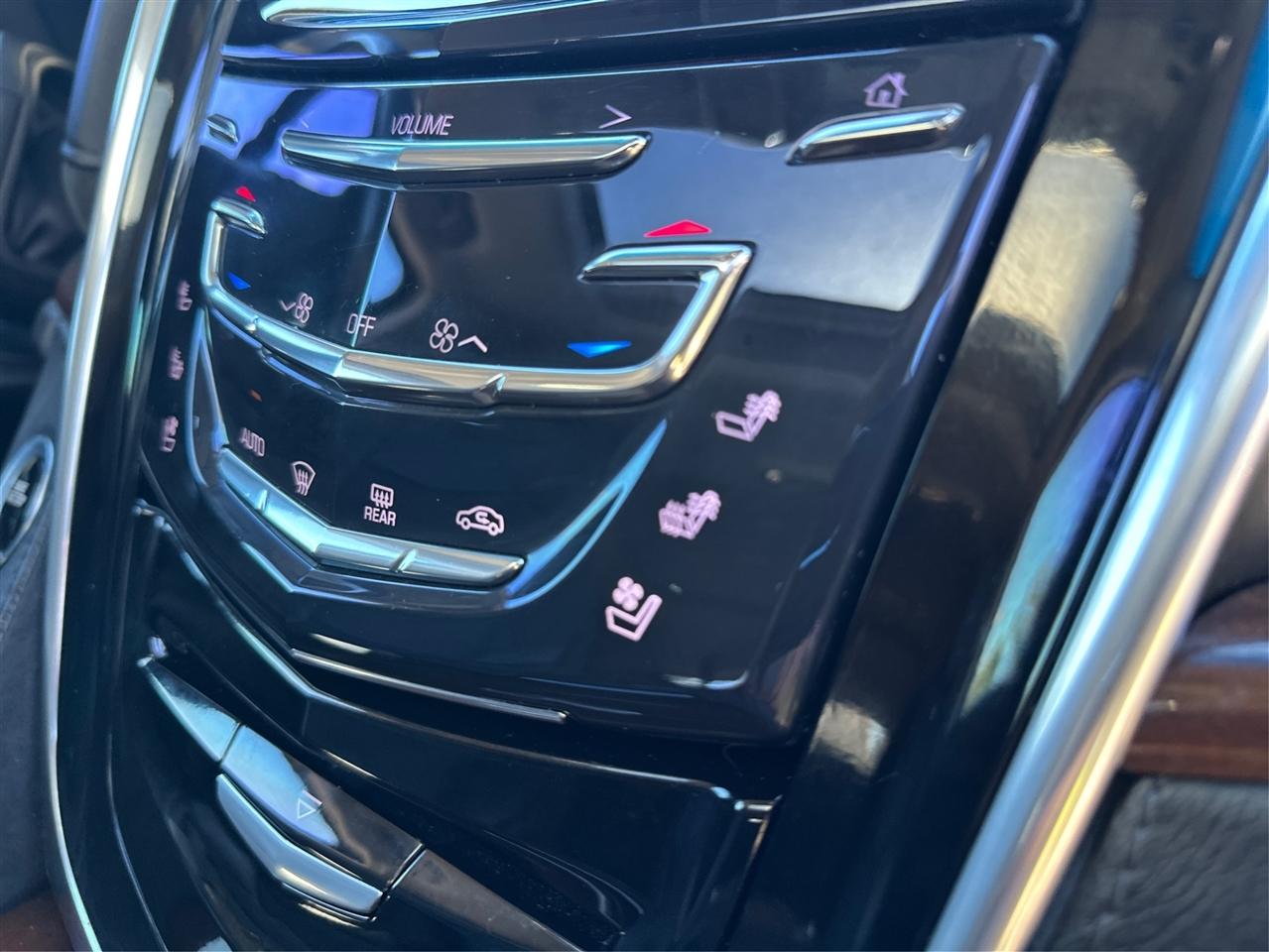 Cadillac Escalade  2018