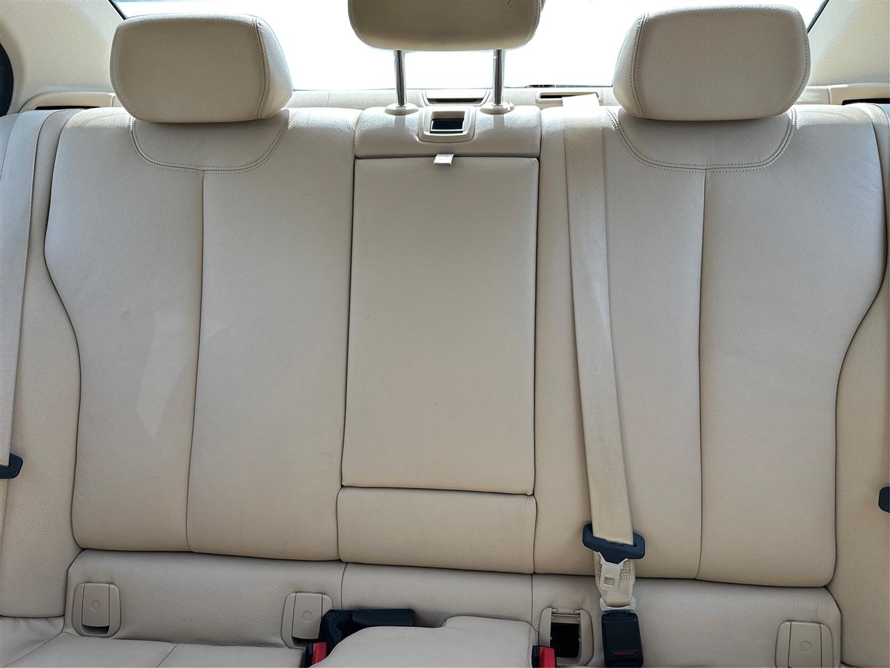 BMW 3-Series  2013