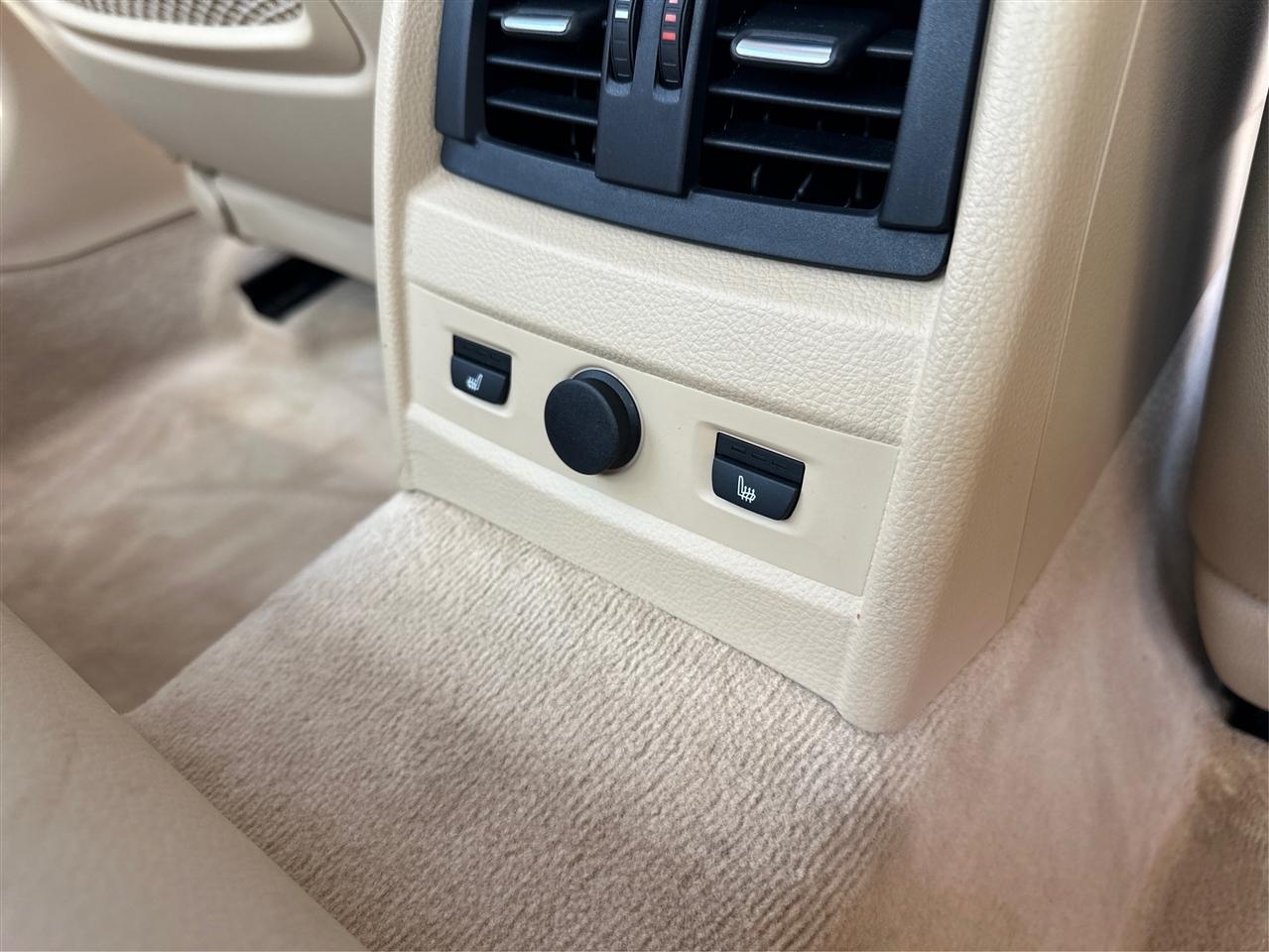BMW 3-Series  2013