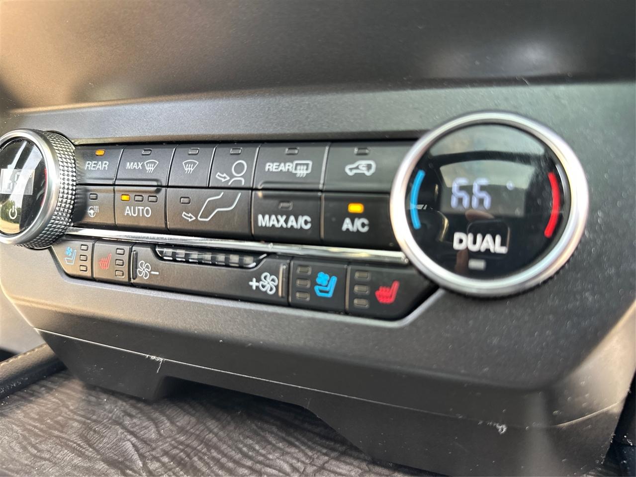 Ford Expedition  2020