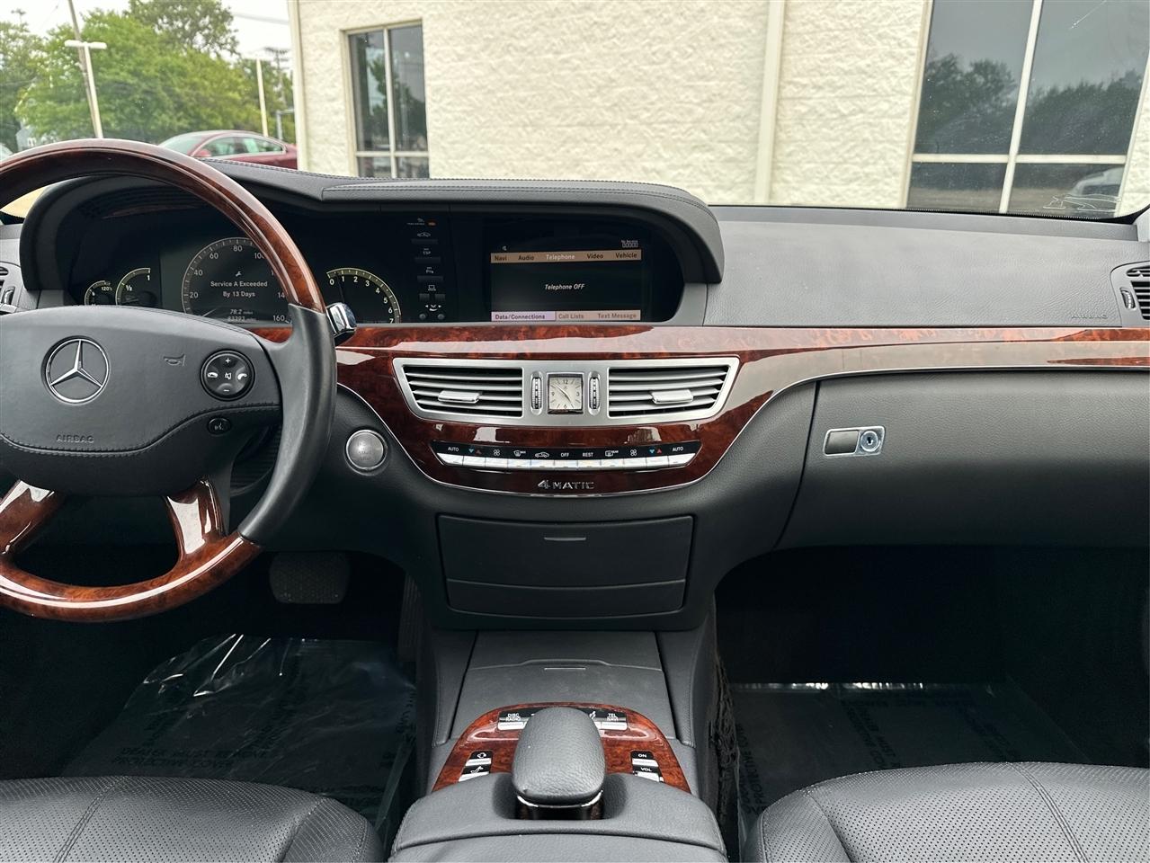 Mercedes-Benz S-Class  2009