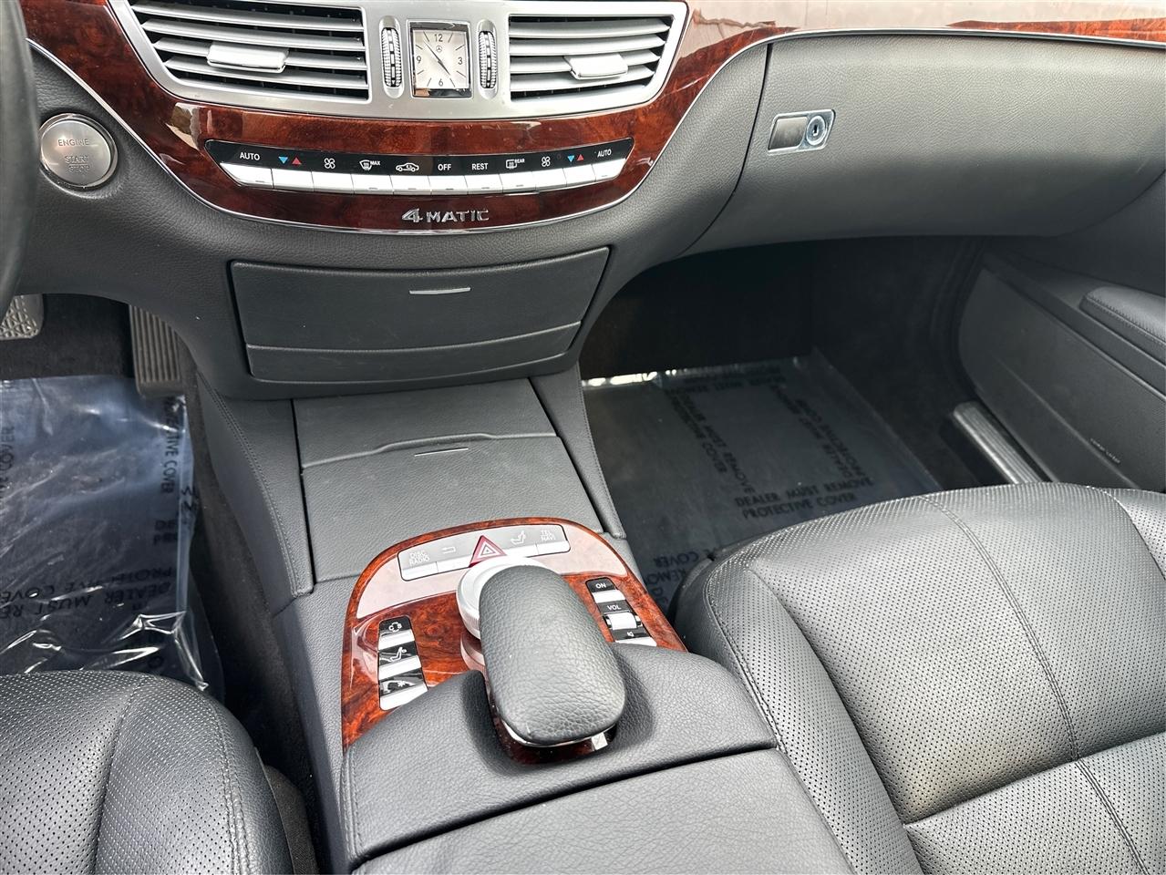 Mercedes-Benz S-Class  2009