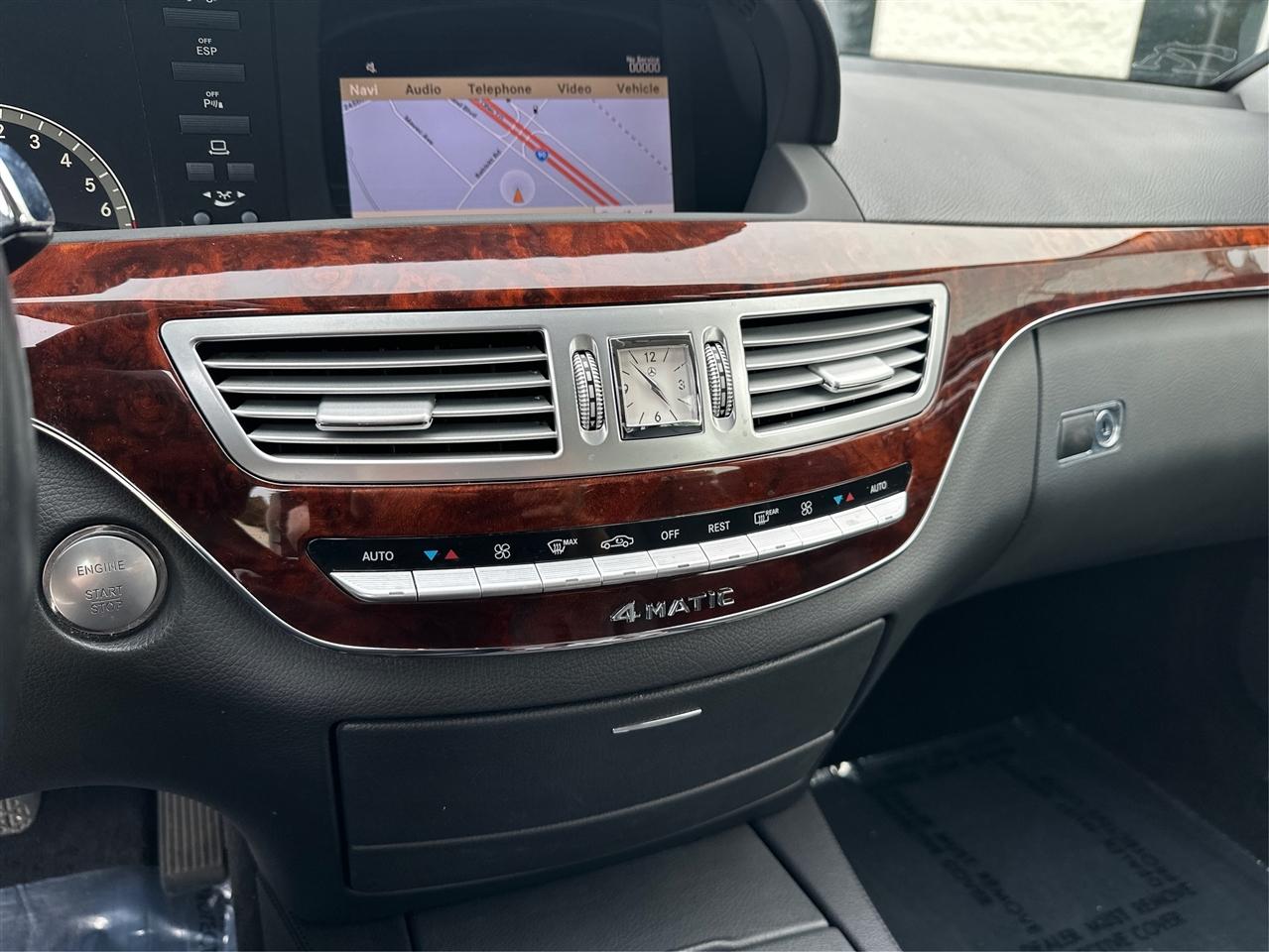 Mercedes-Benz S-Class  2009