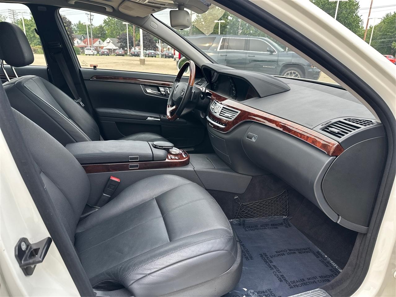 Mercedes-Benz S-Class  2009