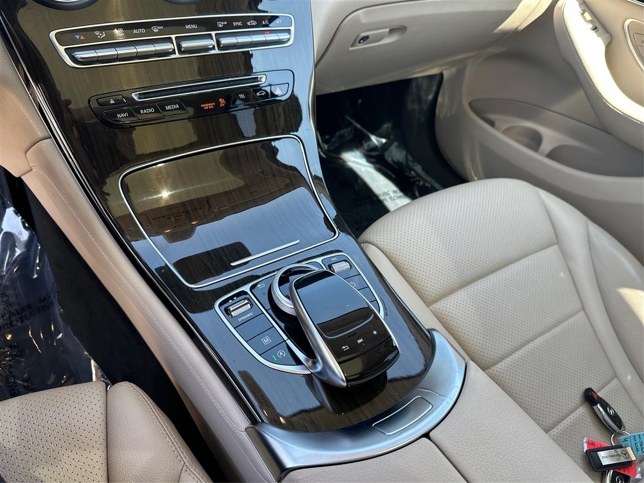 Mercedes-Benz GLC-Class  2017