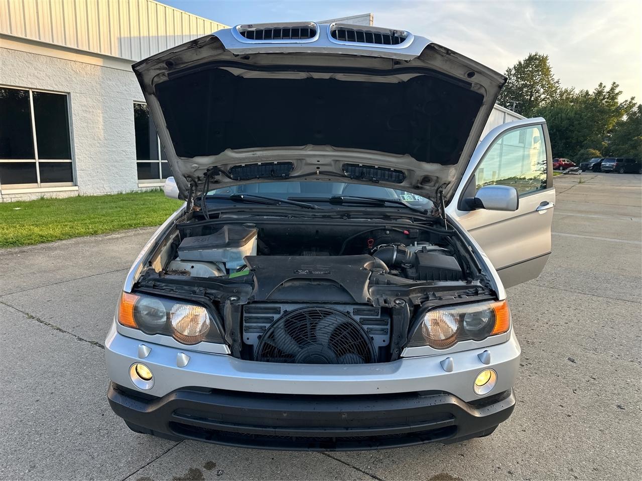 BMW X5  2003