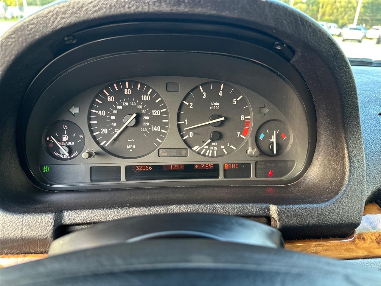 BMW X5  2003