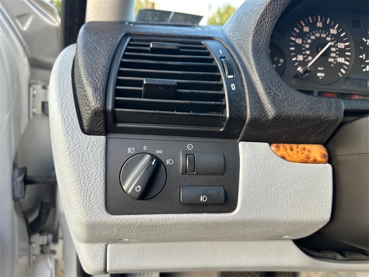 BMW X5  2003