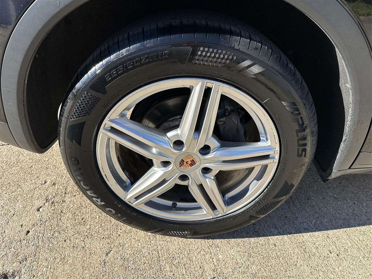 Porsche Cayenne  2014