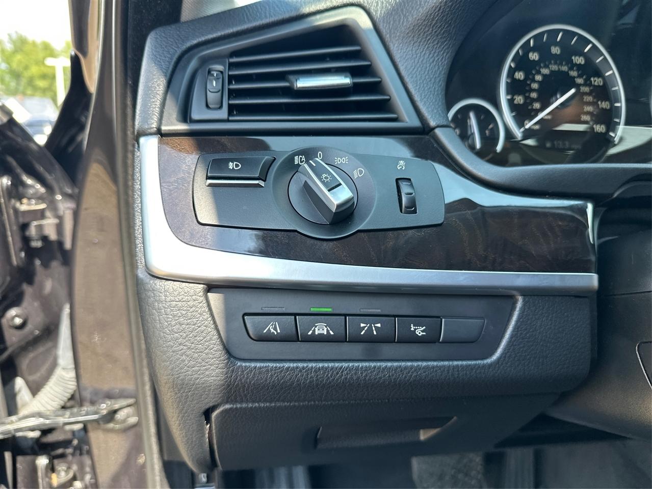 BMW 5-Series  2015