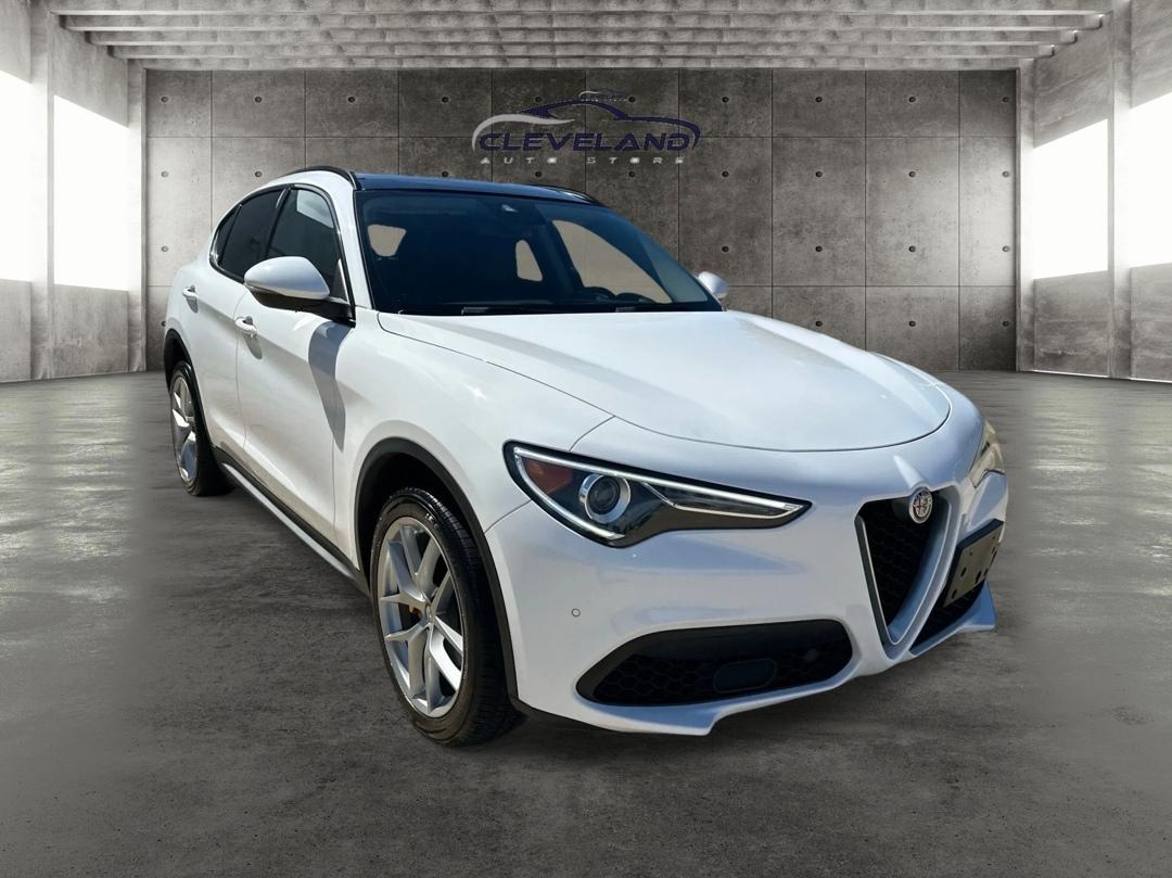 2018 Alfa Romeo Stelvio SPORT