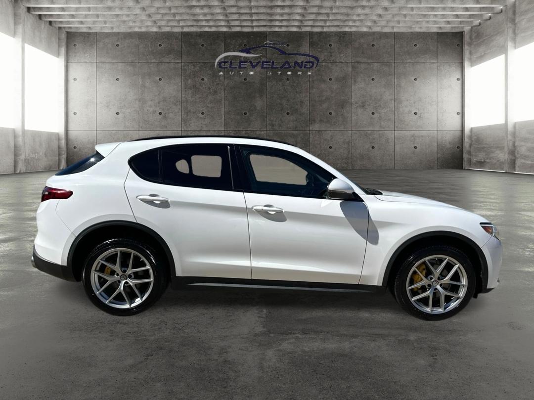 Alfa Romeo Stelvio  2018