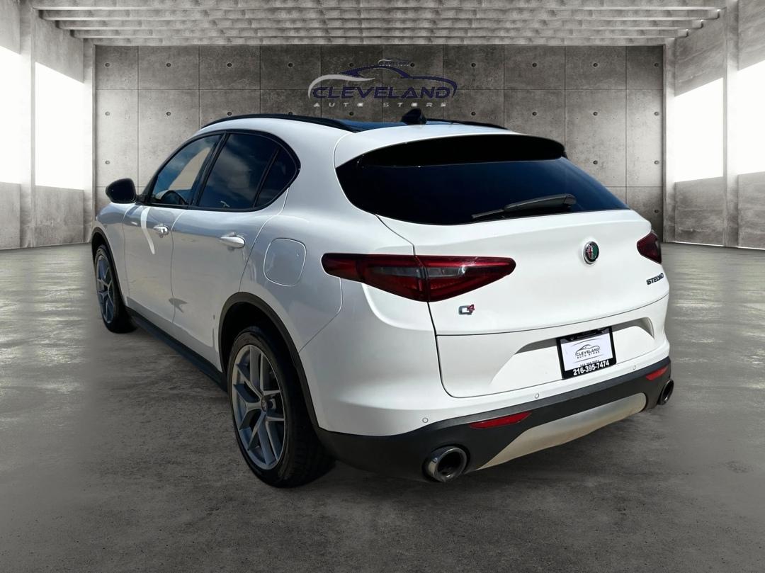 Alfa Romeo Stelvio  2018
