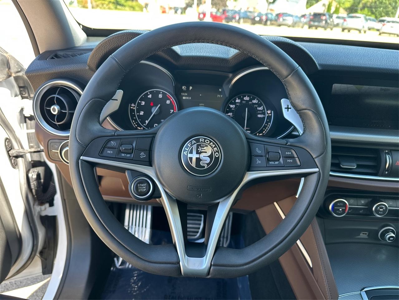 Alfa Romeo Stelvio  2018