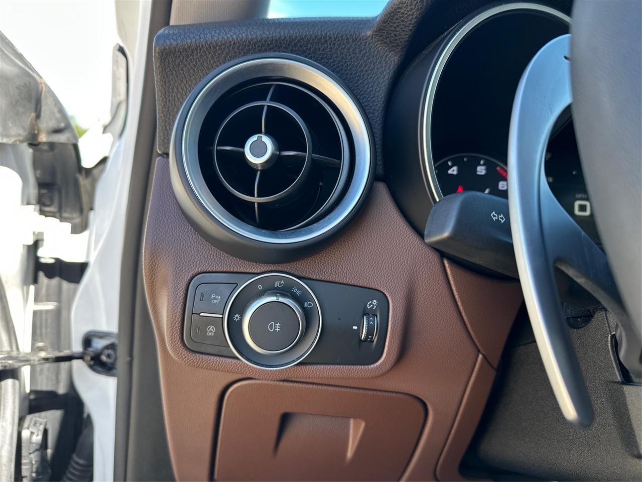 Alfa Romeo Stelvio  2018