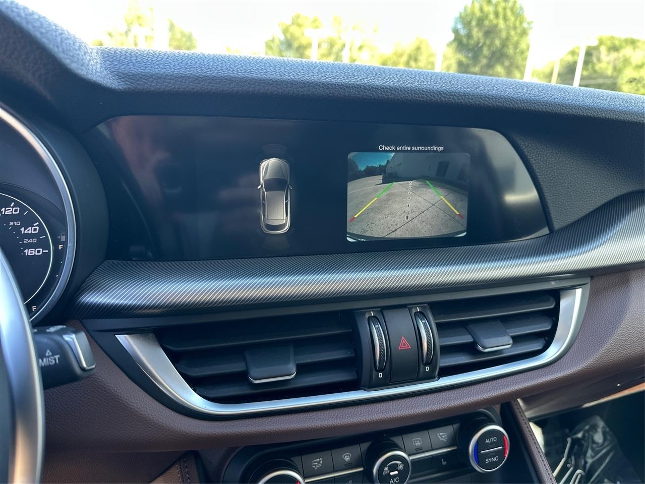 Alfa Romeo Stelvio  2018