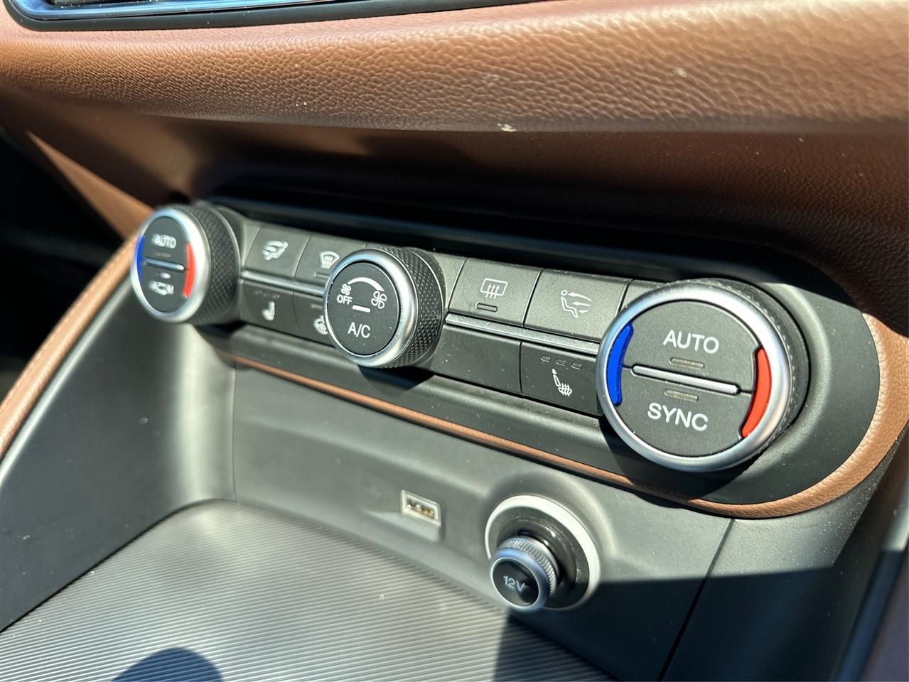 Alfa Romeo Stelvio  2018