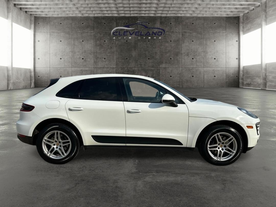 Porsche Macan  2017