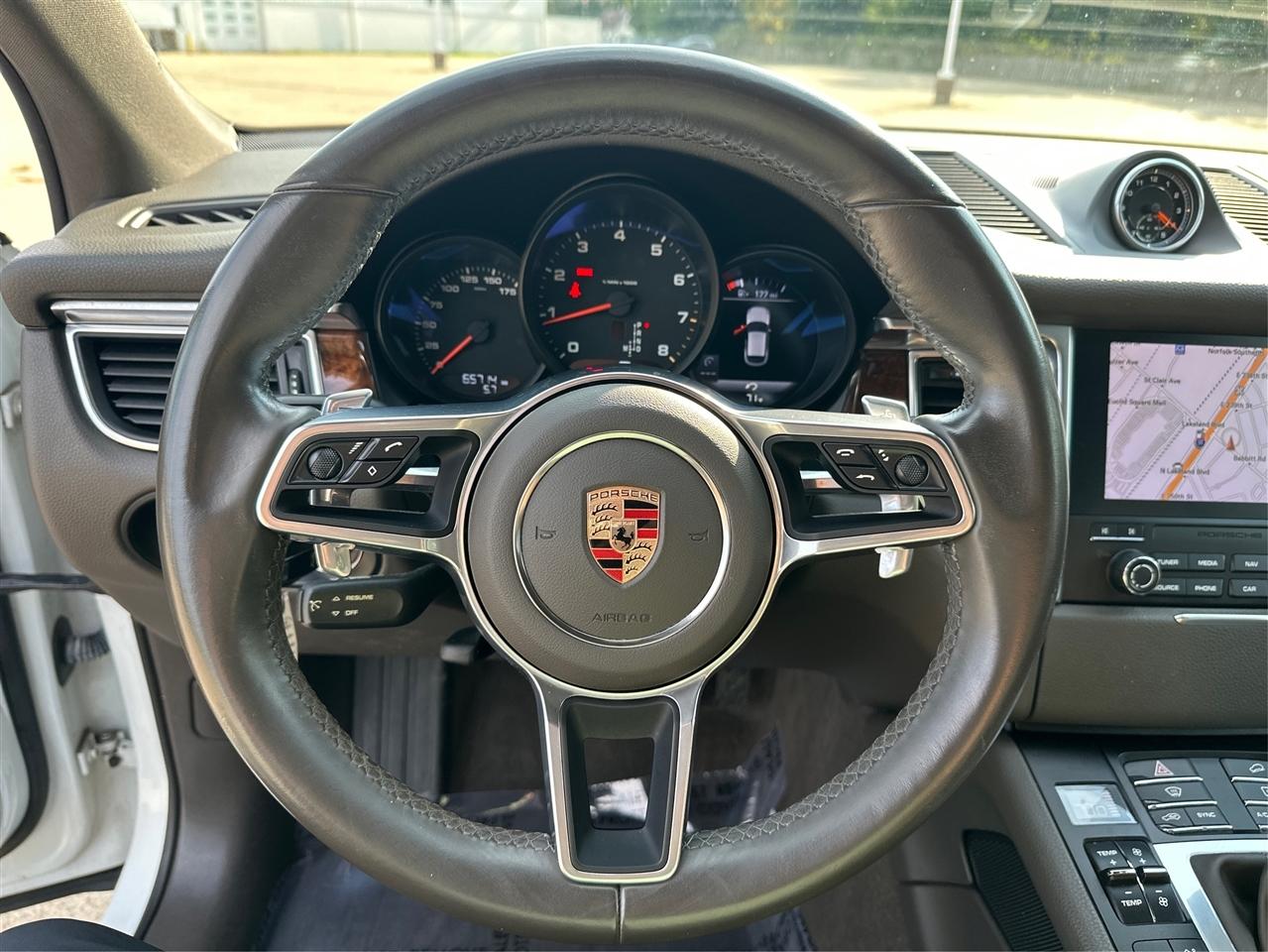 Porsche Macan  2017