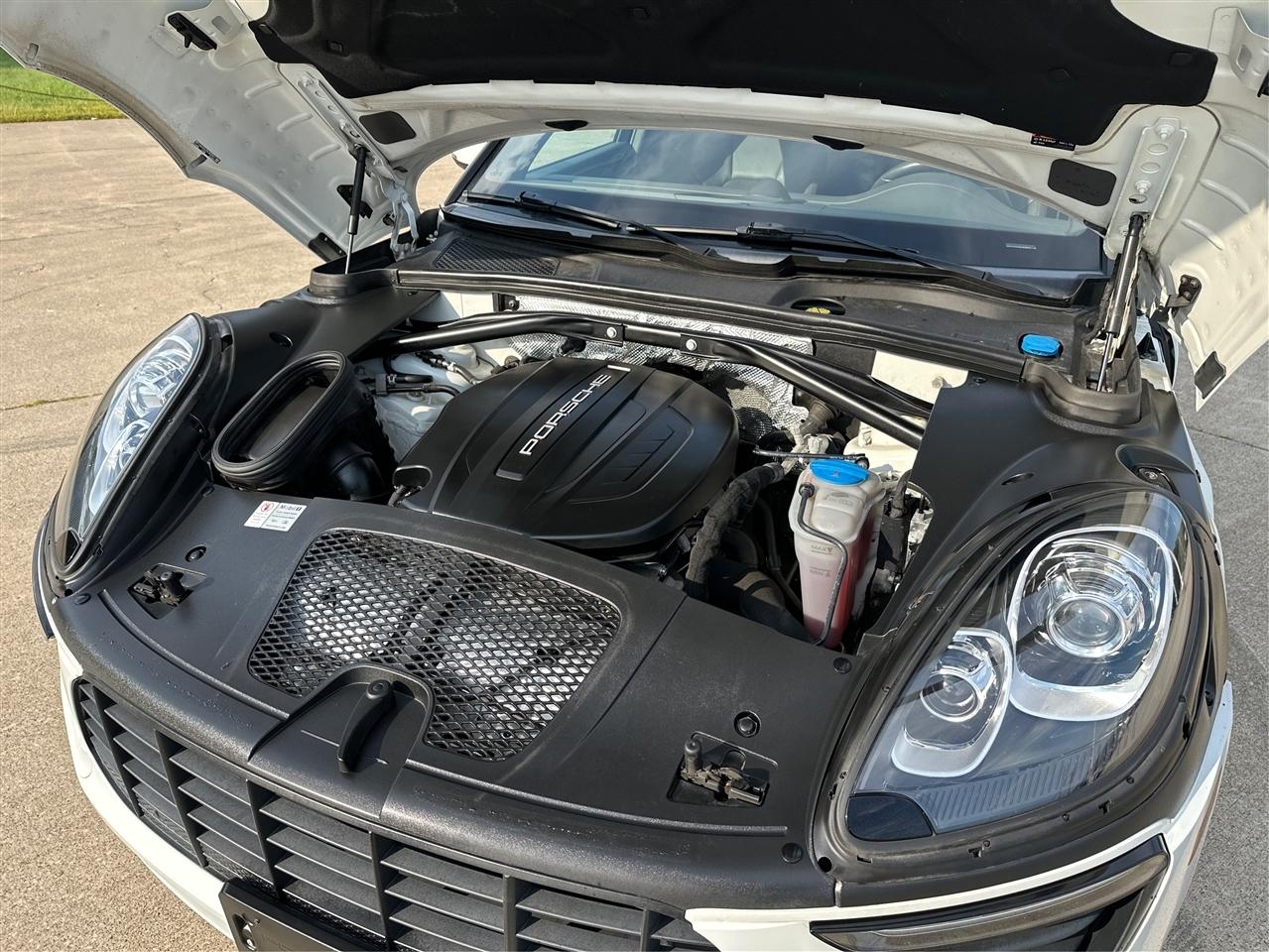 Porsche Macan  2017
