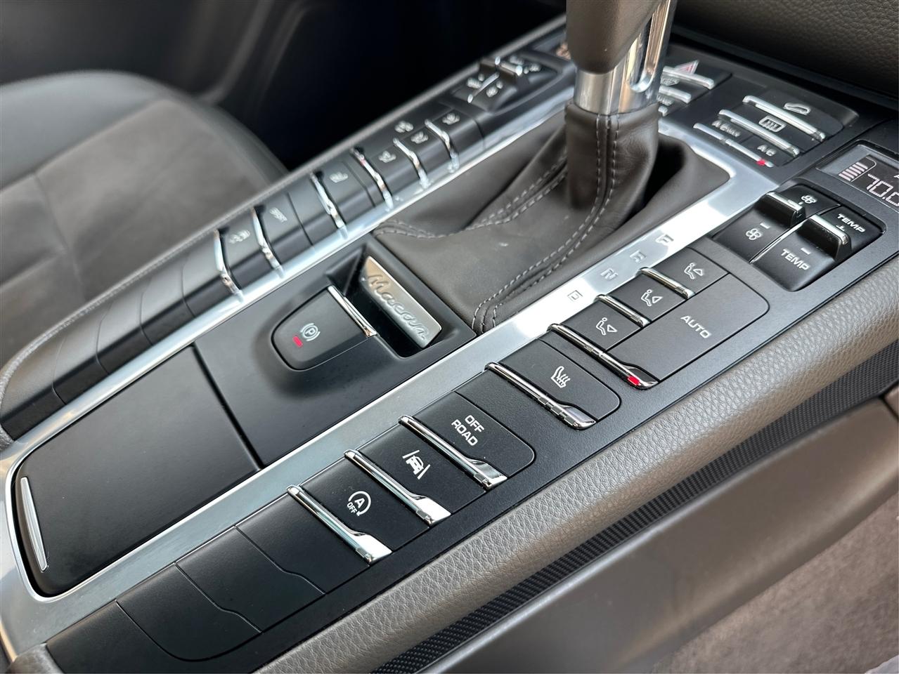 Porsche Macan  2017